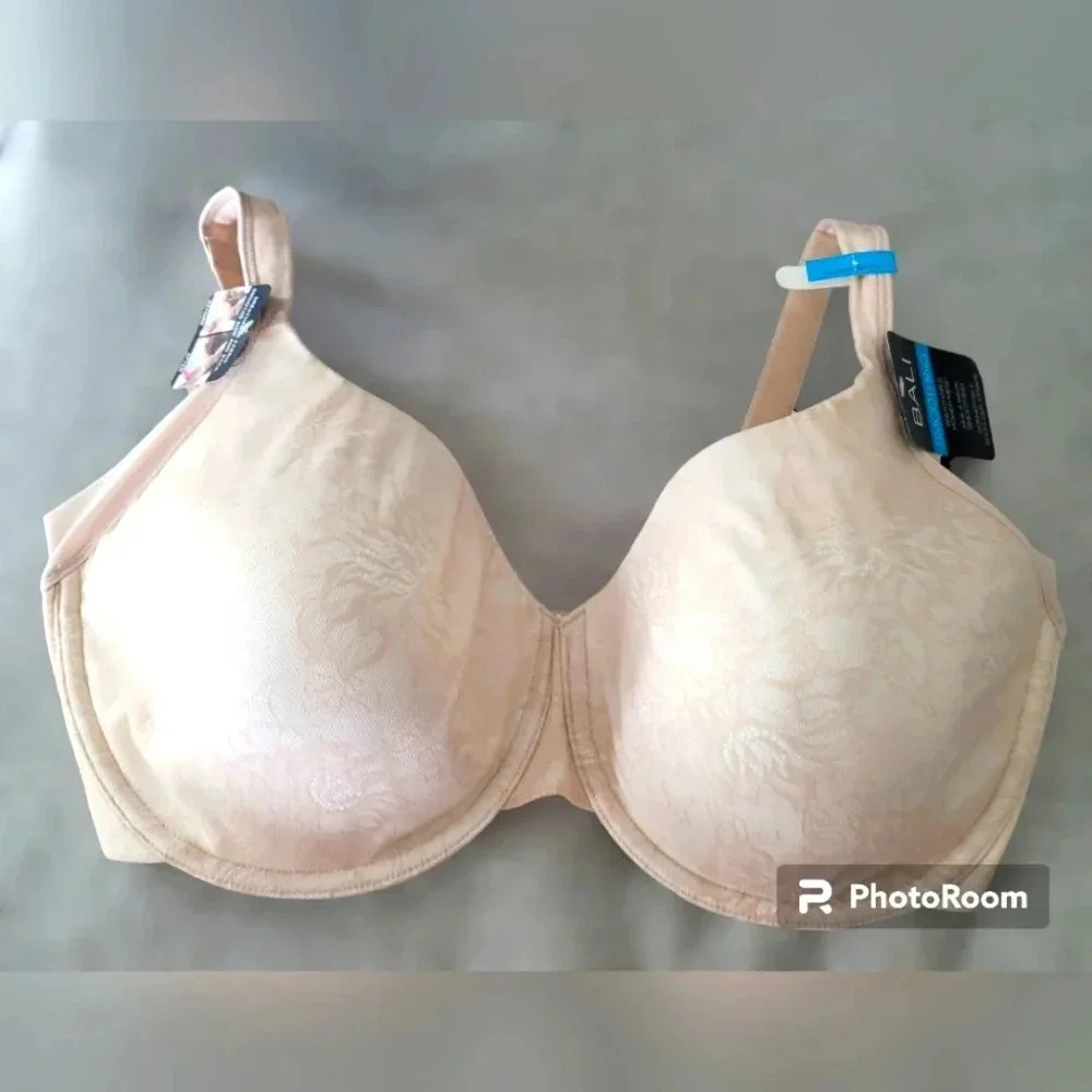 *NWT* Bali One Smooth U Side Smoothing Foam Underwire Bra Champagne Sz 40DDD/40F